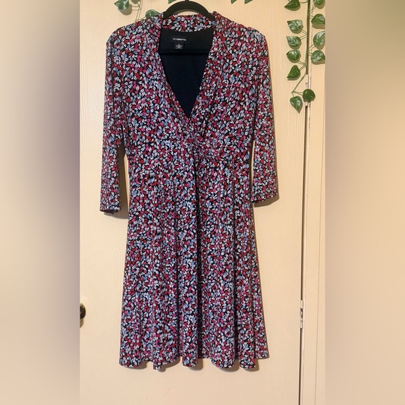 Liz Claiborne Dresses & Skirts - Liz Claiborne Red and Blue Floral Dress